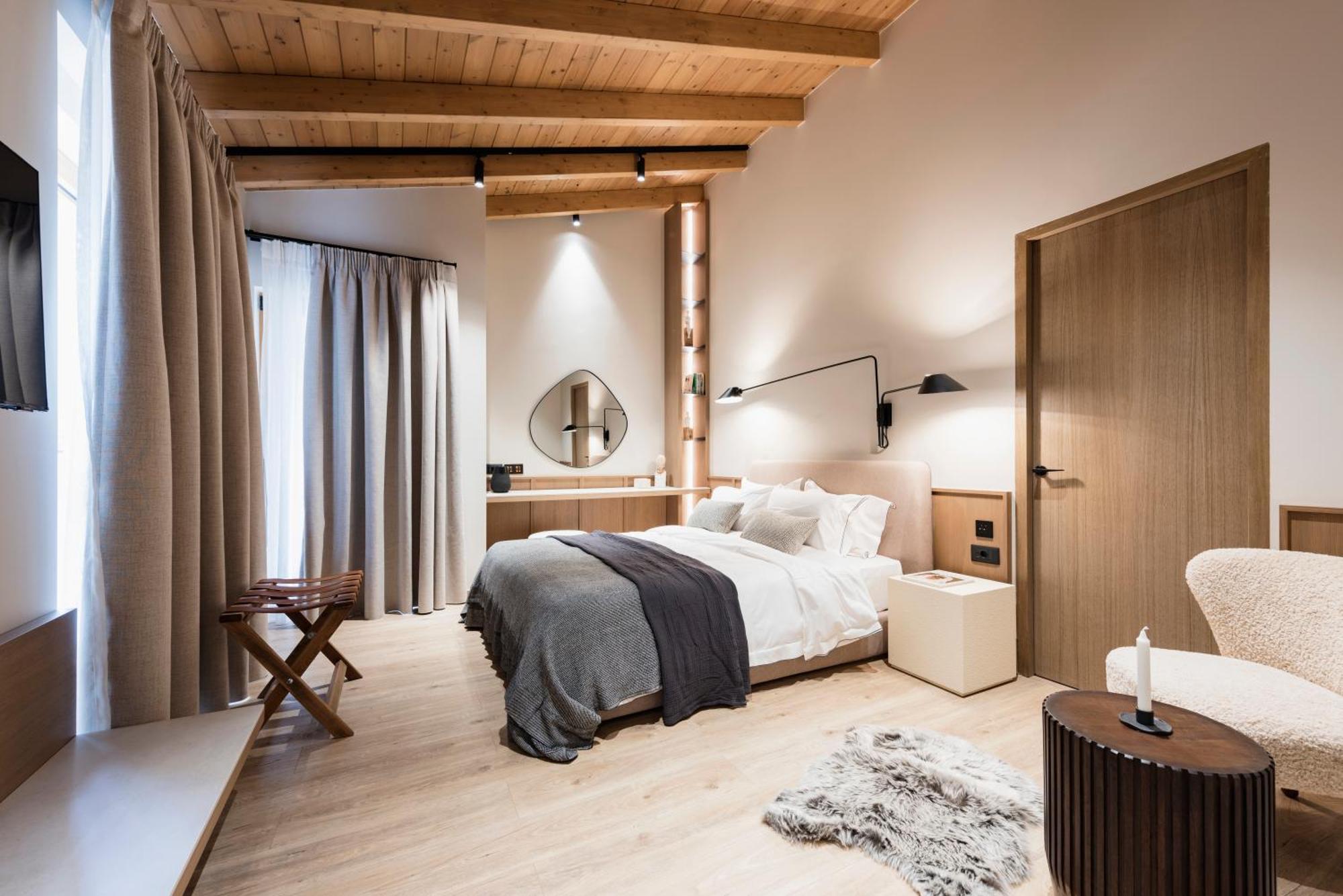 Revi Mountain Resort Boutique Hotel カラブリタ 部屋 写真